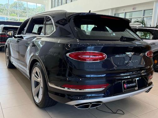 2024 Bentley Bentayga V8