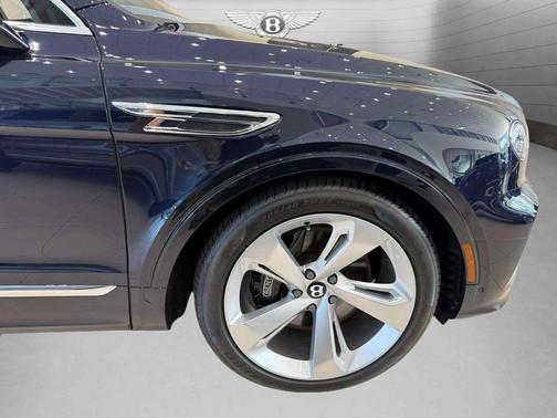 2024 Bentley Bentayga V8