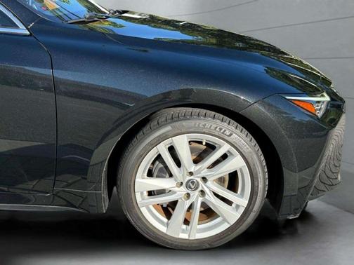 2022 Lexus IS 300 Base