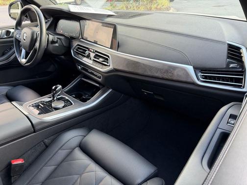 2023 BMW X5 sDrive40i