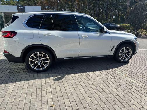 2023 BMW X5 sDrive40i