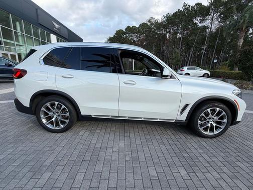 2023 BMW X5 sDrive40i