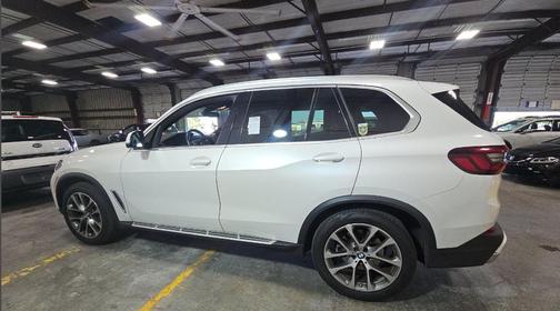 2023 BMW X5 sDrive40i