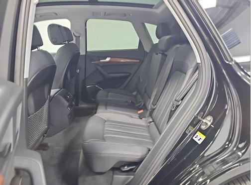 2023 Audi Q5 45 S line Premium