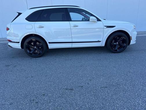 2022 Bentley Bentayga V8