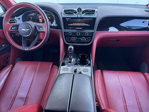 2022 Bentley Bentayga V8