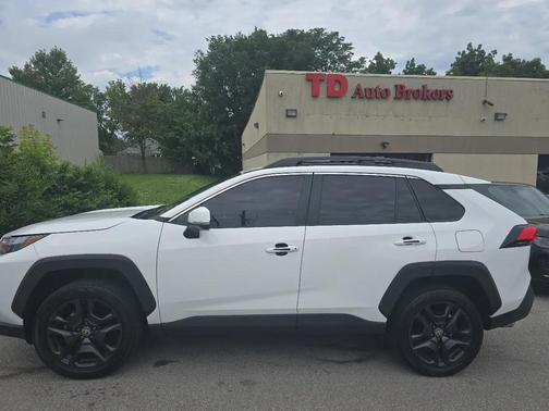 Ice Cap 2023 Toyota RAV4 Adventure