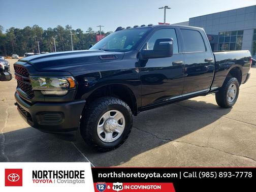 Diamond Black Crystal Pearlcoat 2024 RAM 2500 Tradesman