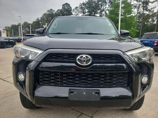 Midnight Black Metallic 2019 Toyota 4Runner SR5