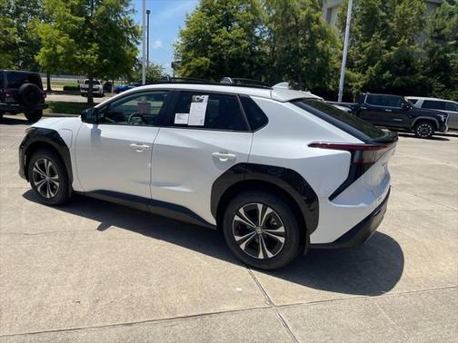 2025 Toyota bZ4X XLE