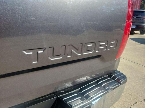 2014 Toyota Tundra SR5