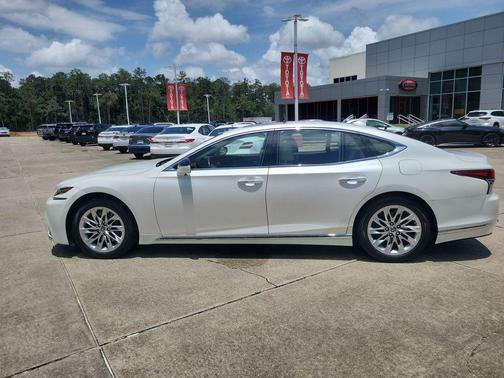 Eminent White Pearl 2018 Lexus LS 500 Base