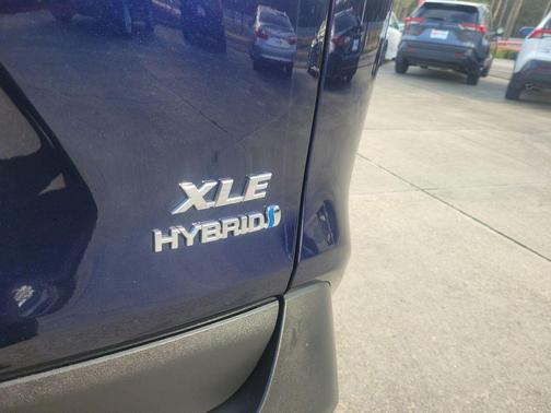 2023 Toyota RAV4 Hybrid XLE Premium