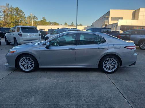 2018 Toyota Camry XLE