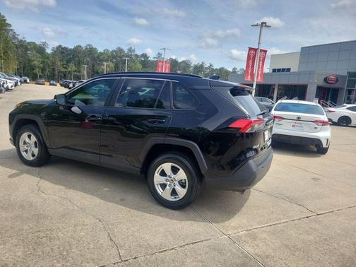 Midnight Black Metallic 2021 Toyota RAV4 XLE