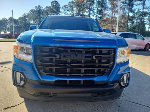 Dynamic Blue Metallic 2022 GMC Canyon Elevation