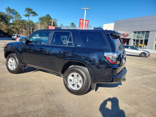 2024 Toyota 4Runner SR5