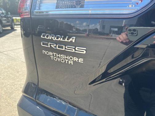 2025 Toyota Corolla Cross LE