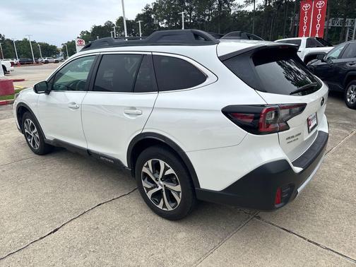 Crystal White Pearl 2021 Subaru Outback Limited