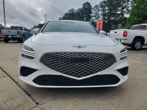 Alta White 2022 Genesis G70 2.0T