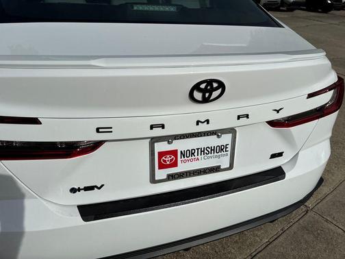 Ice Cap 2026 Toyota Camry SE