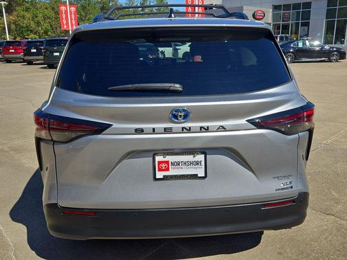 2024 Toyota Sienna XLE