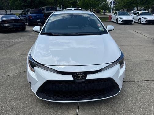 Super White 2020 Toyota Corolla LE