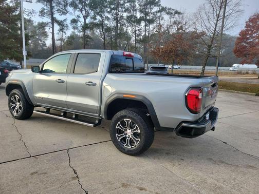 2024 GMC Canyon AT4