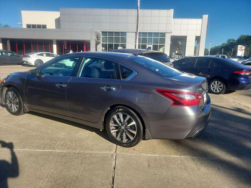 2017 Nissan Altima 2.5 SV