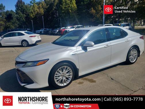 2020 Toyota Camry Hybrid XLE