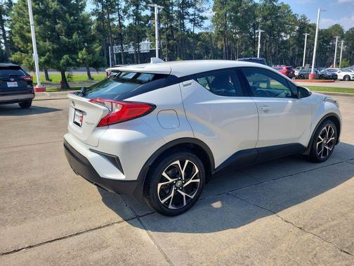 2021 Toyota C-HR XLE