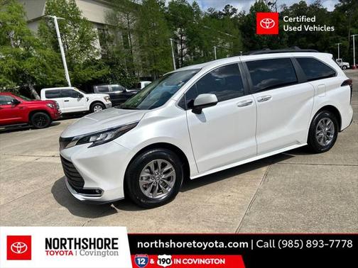 2023 Toyota Sienna XLE 8 Passenger
