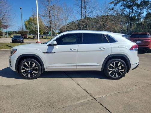 2024 Volkswagen Atlas Cross Sport 2.0T SEL Premium
