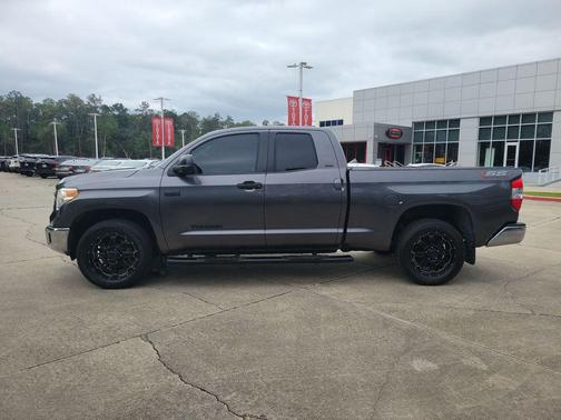 Magnetic Gray Metallic 2017 Toyota Tundra SR5