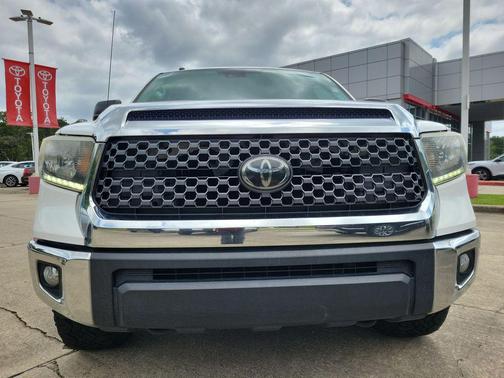 Super White 2019 Toyota Tundra SR5