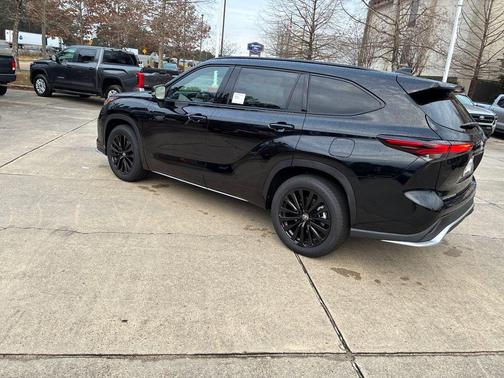 2026 Toyota Highlander XSE