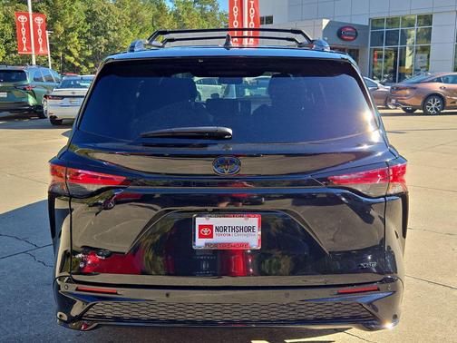 2025 Toyota Sienna XSE 7 Passenger
