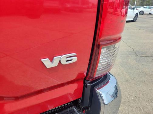 2018 Toyota Tacoma SR5