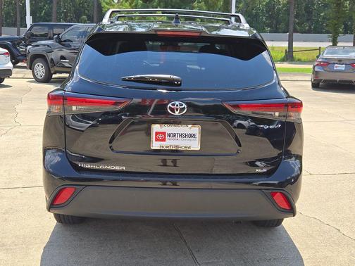 2025 Toyota Highlander Hybrid XLE