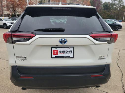 2021 Toyota RAV4 Hybrid XLE Premium