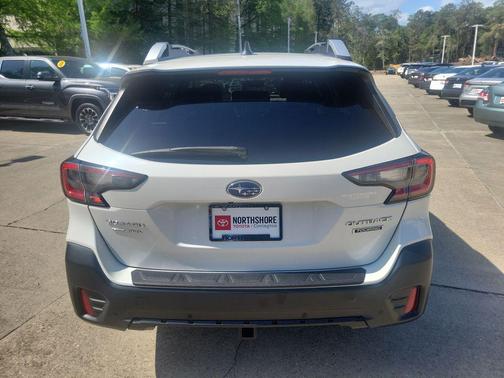 Crystal White Pearl 2021 Subaru Outback Touring