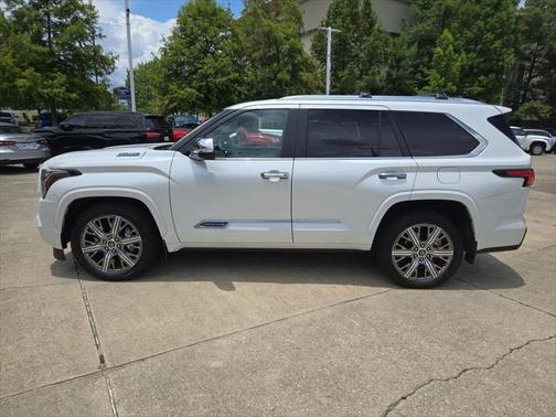 2024 Toyota Sequoia Capstone