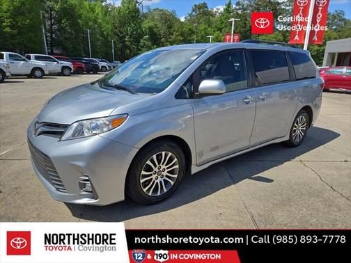 2019 Toyota Sienna XLE