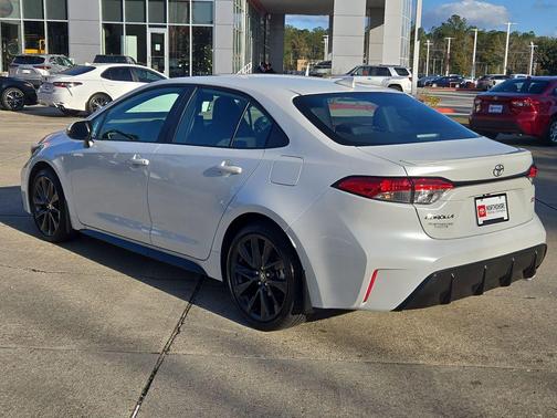 2025 Toyota Corolla SE