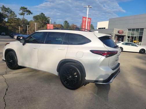 2024 Toyota Highlander XSE