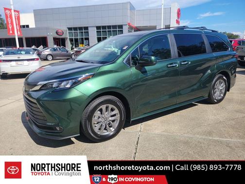 2025 Toyota Sienna XLE 8 Passenger