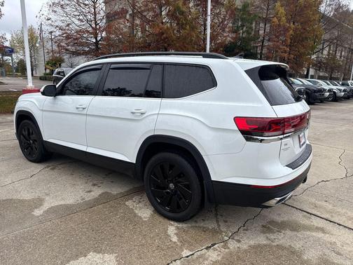 2024 Volkswagen Atlas 2.0T SE w/Technology 4MOTION