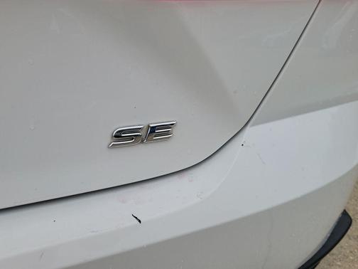 Ice Cap 2025 Toyota Camry SE