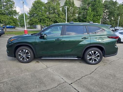 2025 Toyota Highlander XLE