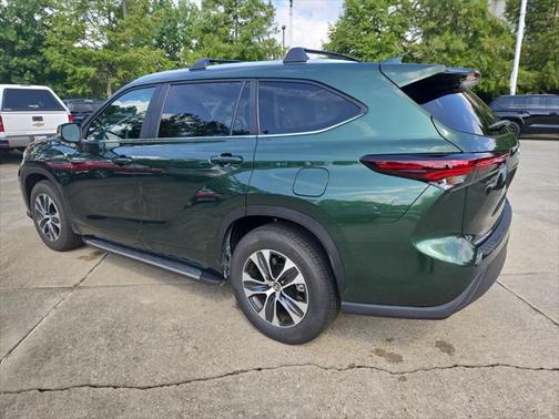 2025 Toyota Highlander XLE